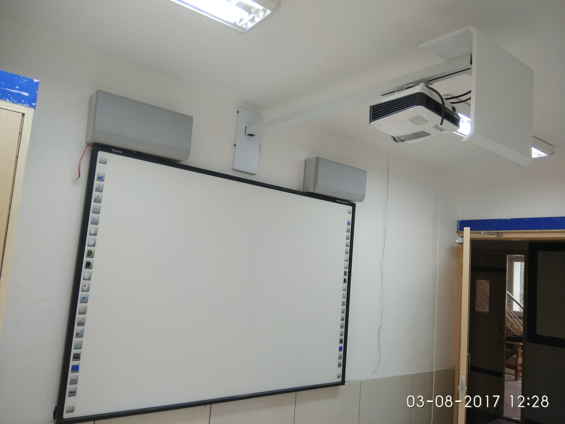 Interactive Board 85" (Poly Ceramic)